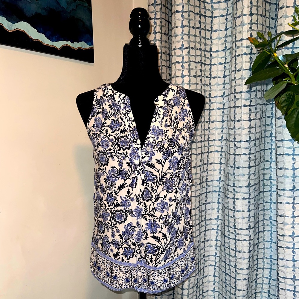 Blue floral printed tank top